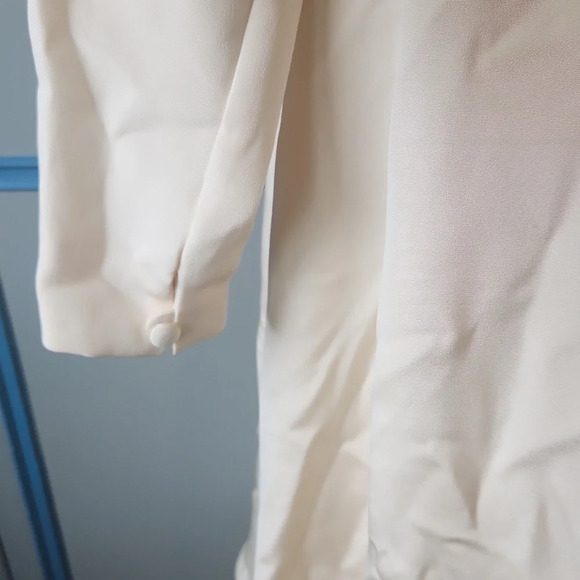 Badgley Mischka Ivory Lace Wedding Dress with Silk Overlay - Picture 6 of 16